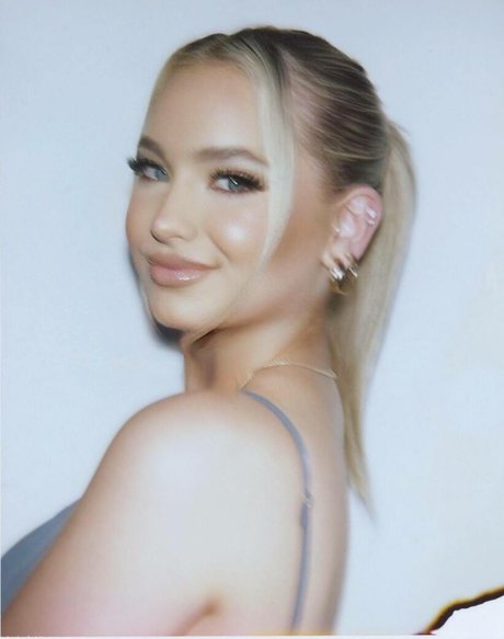 Chloe H star exclusive archive