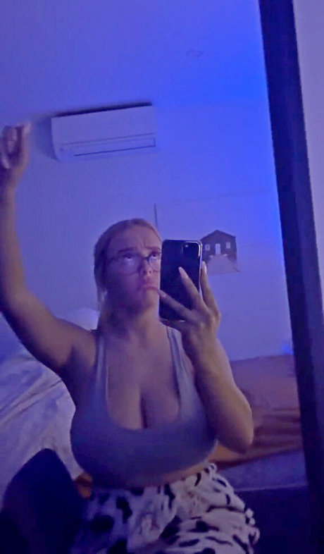 Charlotte Page star gallery