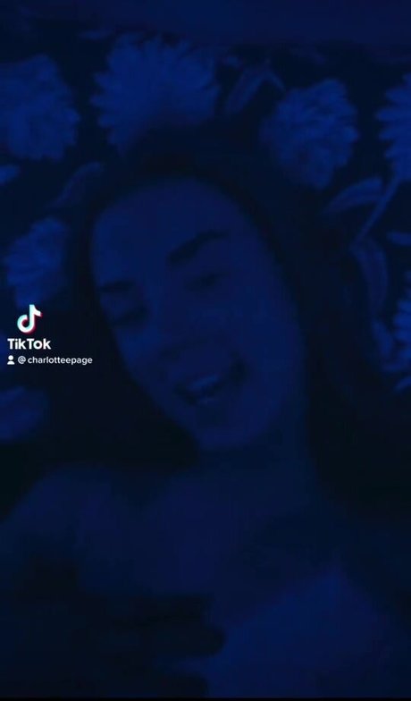 Charlotte Page Profile Pic