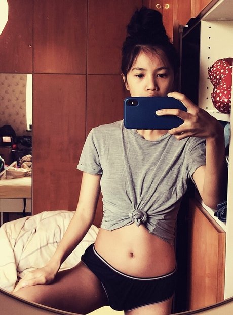 jujuna model hot photo