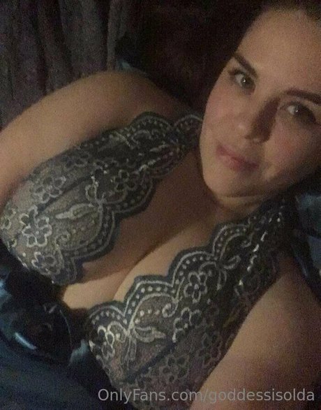 goddessisolda nudes model archive