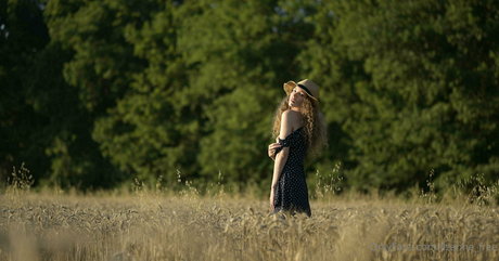 lizanne free naked star photo