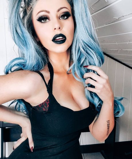 chicks with dicks onlyfans art porn picture