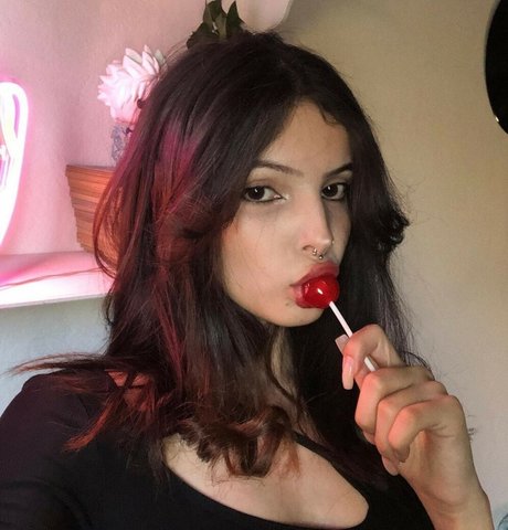 Victoria Ribeiro free model gallery