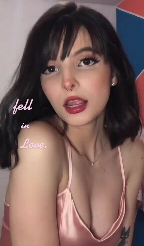 Victoria Ribeiro top pornstar photo