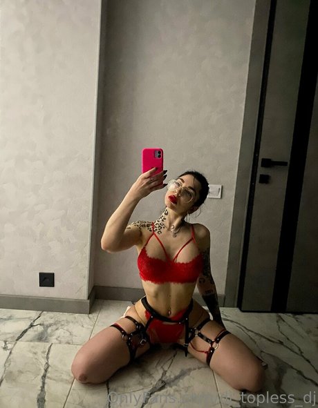 dj topless dj model hd photos