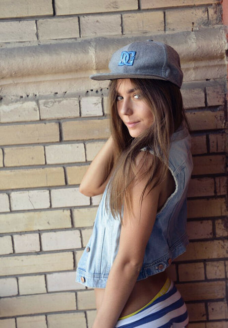 super skinny onlyfans nude archive