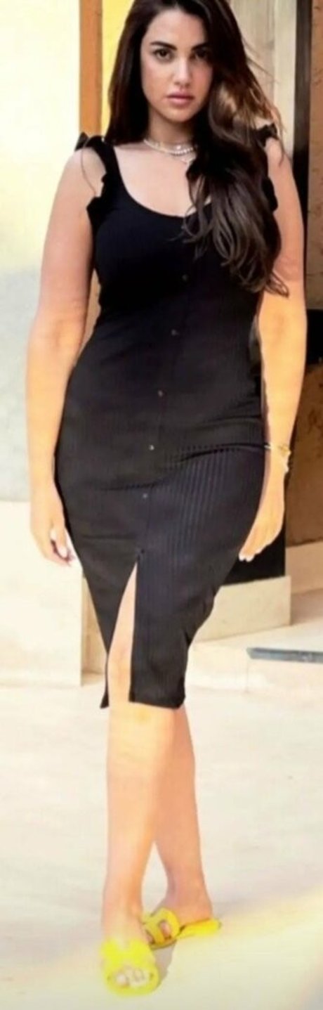 Dorra Zarrouk pornstar naked picture