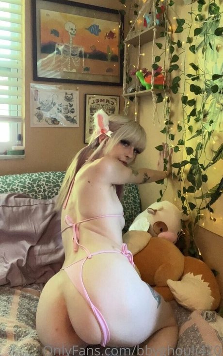 red hair onlyfans nice pictures