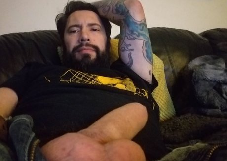 tommypistol star erotic pic