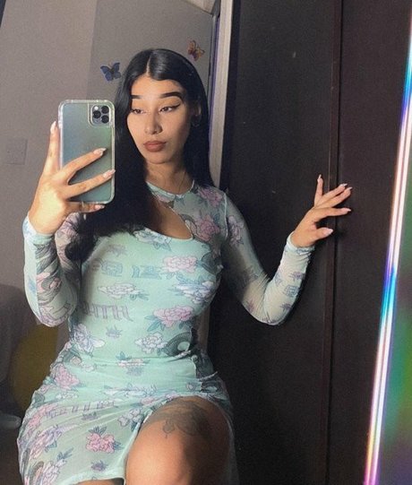 amywinos10 high quality star photo