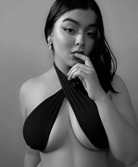 Alisson Sabineae model nudes img