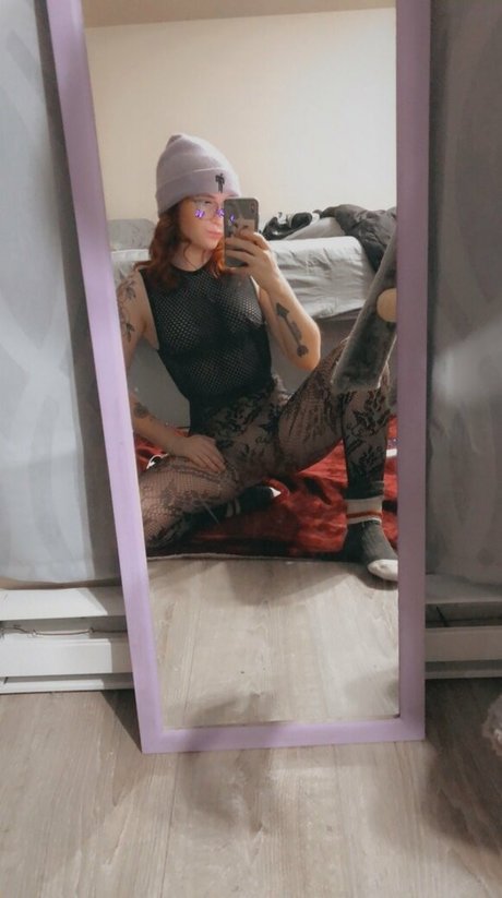 miniloupxxx model porn picture