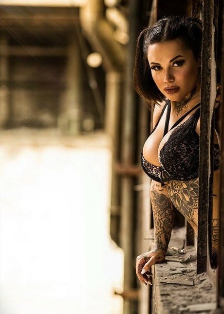 Mimi Van Puppigkeit star perfect image