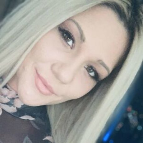 Scarlette James model porn pics