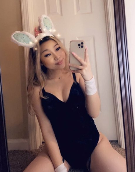 asiannbabyy hd model photo