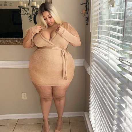 ebony wet pussy onlyfans exclusive pic