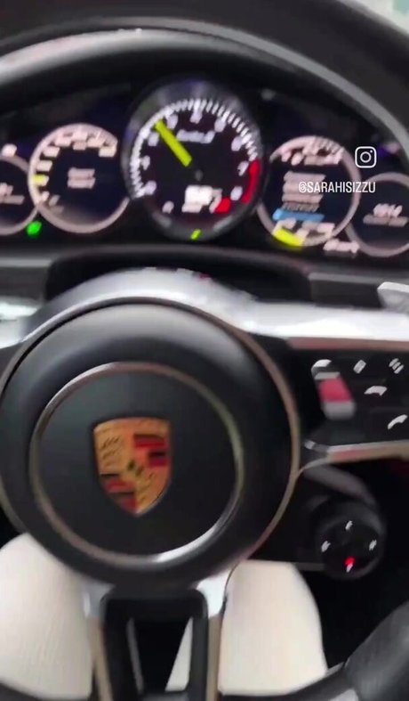 ImSarahisizzu hot model photos