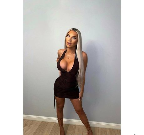 blondiexoxofree sexy pornstar pics