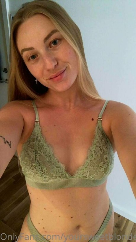 Youronlyblondieprincess high quality pornstar pics