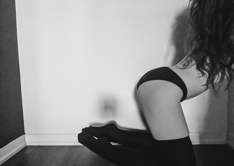 ebony wet pussy onlyfans top img