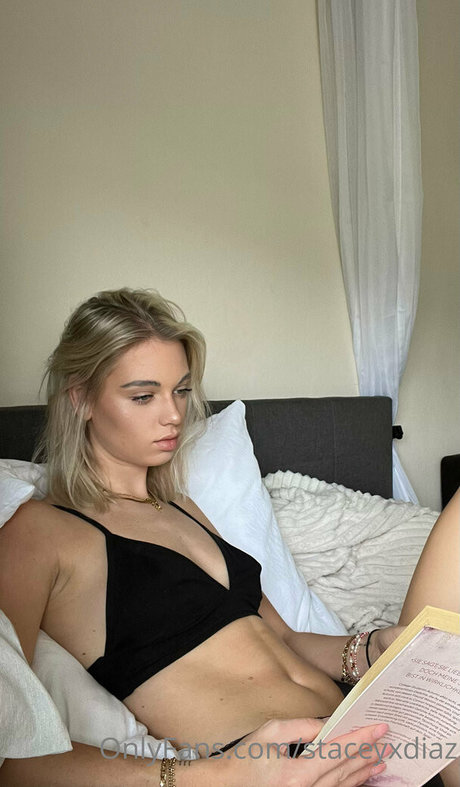 stacyxdiaz art actress img