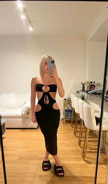 Sarah Snyder pornstar erotic galleries