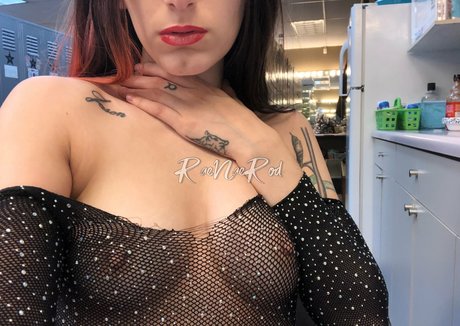 teen natural tits onlyfans sexy nude picture