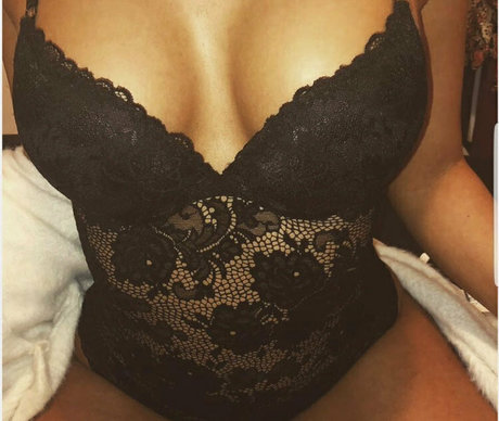 selfie nude onlyfans art nude photo