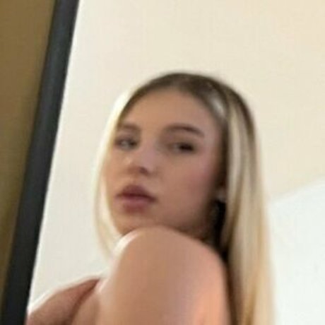 Abella Murr top model photo