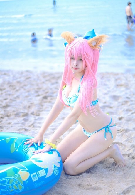 Momocat 0w0 model high quality pictures