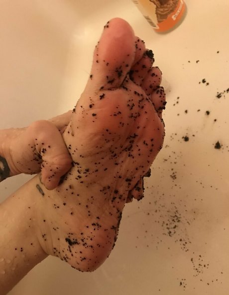 gloryhole wife onlyfans hot pic