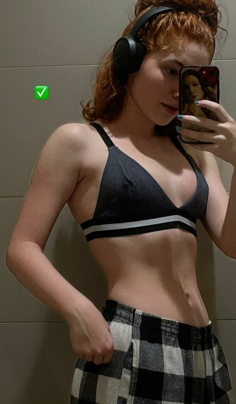 chicks with dicks onlyfans pornos pic