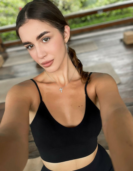 cute asian onlyfans free picture