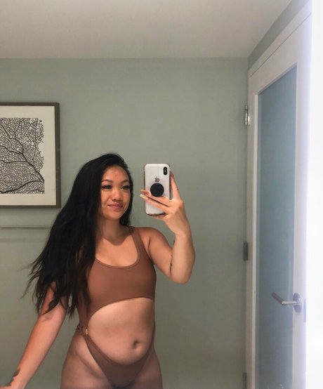 senpaiyang top pornstar image