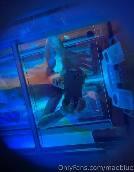 maeblue star sexy picture