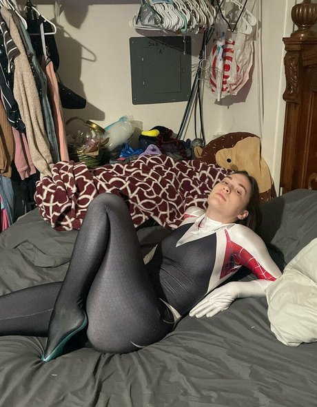 lillylovespenisland model pornographic photo