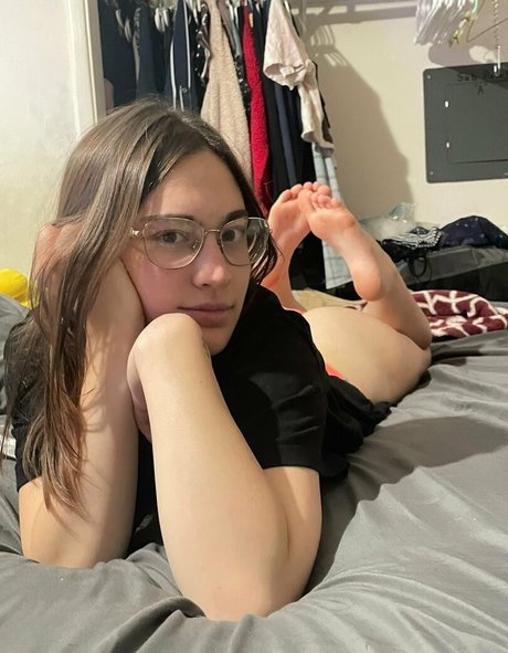 lillylovespenisland pornstar hd pics