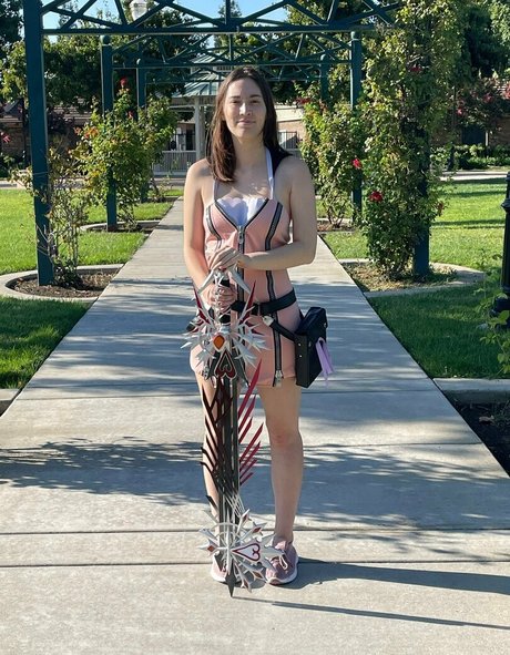 lillylovespenisland art actress gallery