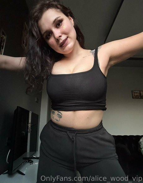 alice wood vip pretty model img