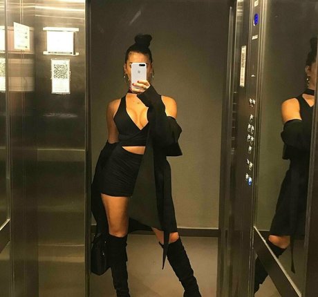 blonde natural onlyfans pretty picture