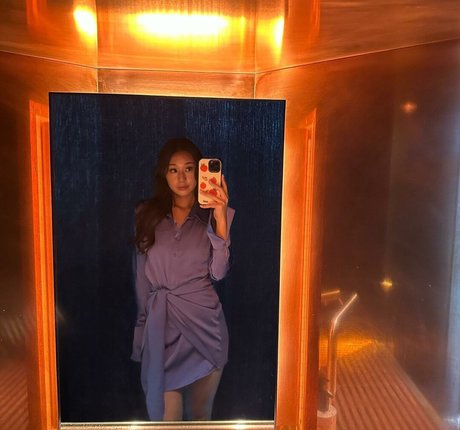 Karagii nude model picture