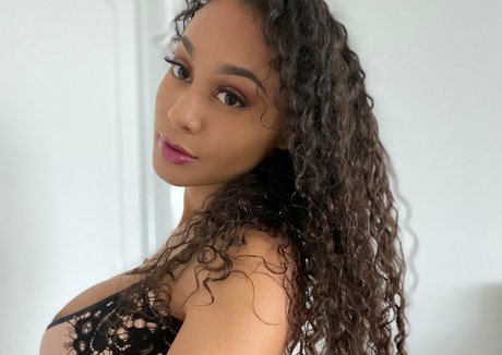 skinny model onlyfans hot naked galleries