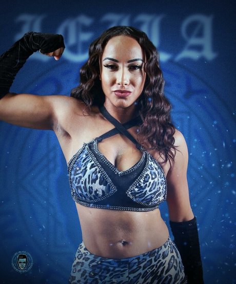 Leila Grey adult model img