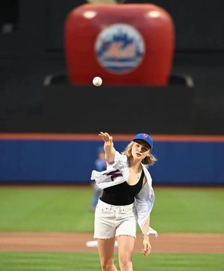 mature fake tits onlyfans sexy nude pic