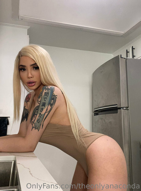 theonlyanaconda exclusive model pictures