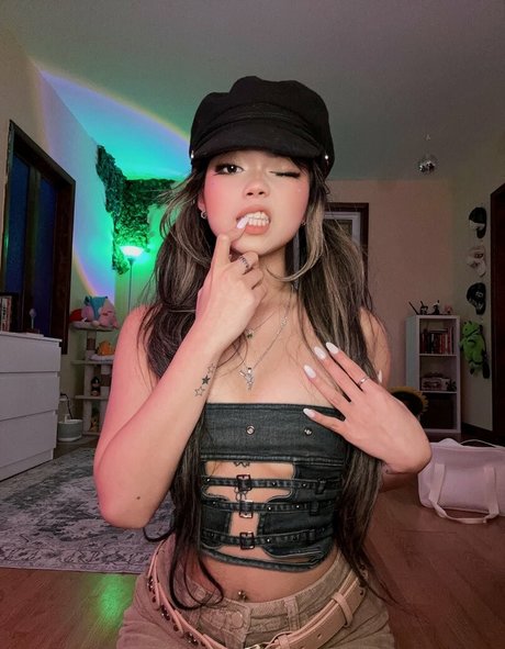 Wasabiicat porn model img