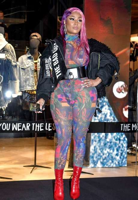 latex onlyfans hd image