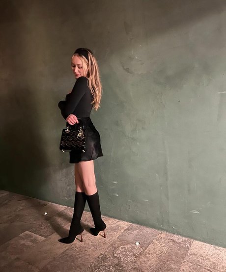 milf dp onlyfans art nude photo