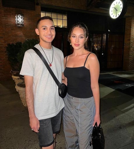 Alycia Debnam Carey exclusive pornstar img